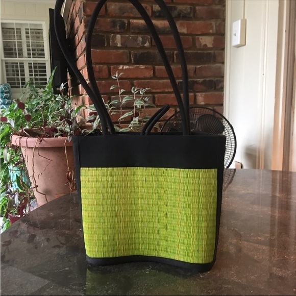 ~Baskets of Cambodia!~ Hand Woven Wicker Shoulder Bag New without tag - Picture 3 of 10